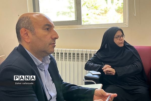 جلسه آموزشی توجیهی ارزیابی دستگاهی سال ۱۴۰۱ در آموزش و پرورش رودهن