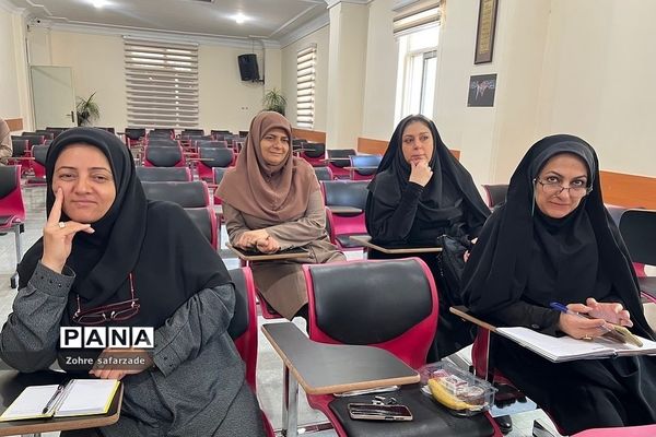 جلسه آموزشی توجیهی ارزیابی دستگاهی سال ۱۴۰۱ در آموزش و پرورش رودهن