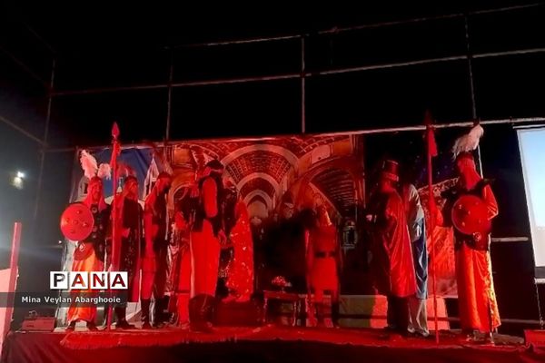 اجرای نمایش مذهبی اسیران عشق در شهرستان پیشوا