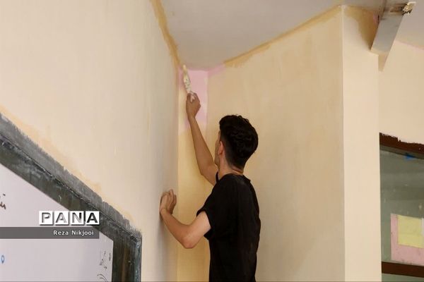 رنگ‌آمیزی مدارس ناحیه یک بهارستان با طعم کارورزی هنرستانی