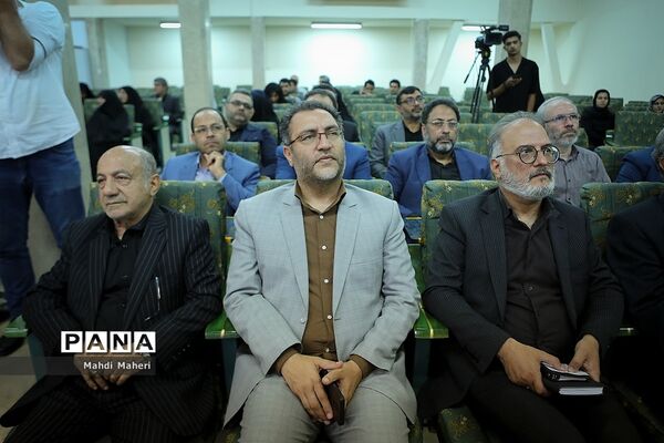 مراسم تجلیل از مناطق فعال شهر تهران در اکران‌های مدرسه‌ای فیلم‌های مستند خیرین