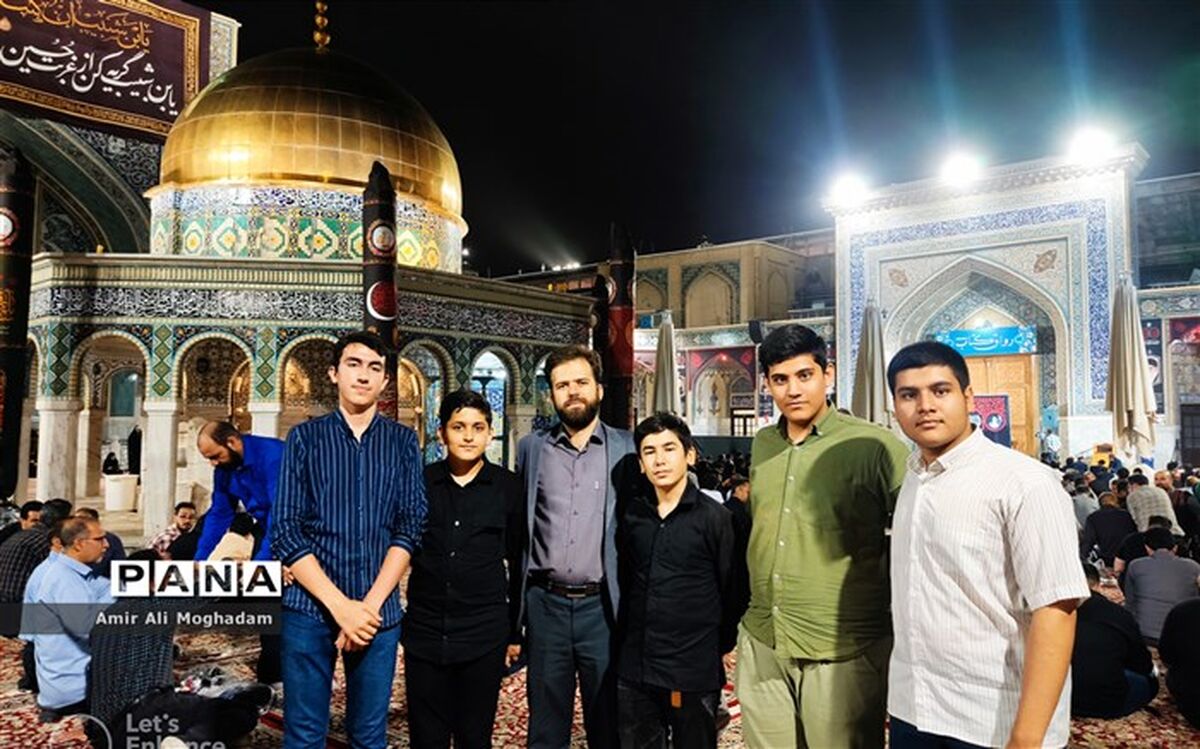 تجلیل از دانش‌آموز خبرنگاران برتر پانا توسط آستان قدس رضوی