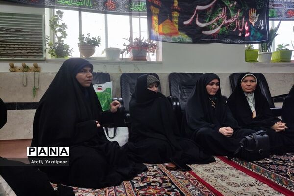 بازدید رئیس آموزش و پرورش ناحیه ۵ از پایگاه‌های اوقات فراغت تابستانه