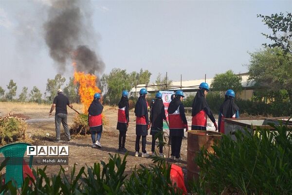 شرکت دانش‌آموزان دبیرستان قدس در مرحله استانی المپیاد آماده
