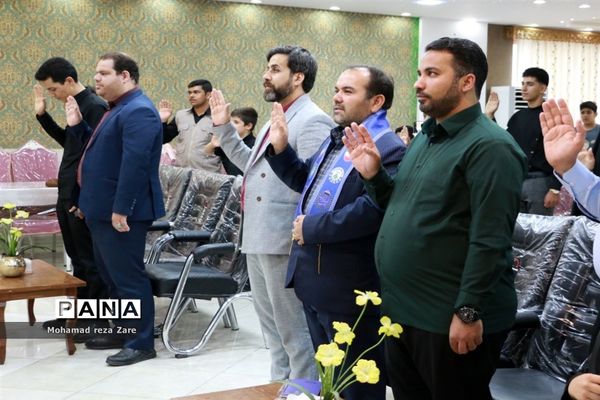 مراسم تجلیل از پسران دانش‌آموز خبرگزاری پانا کاشمر