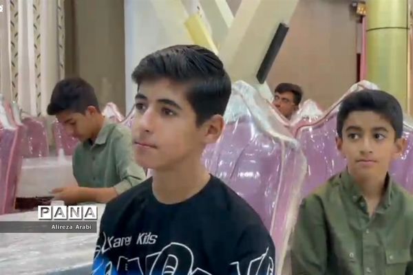 مراسم تجلیل از پسران دانش‌آموز خبرگزاری پانا کاشمر