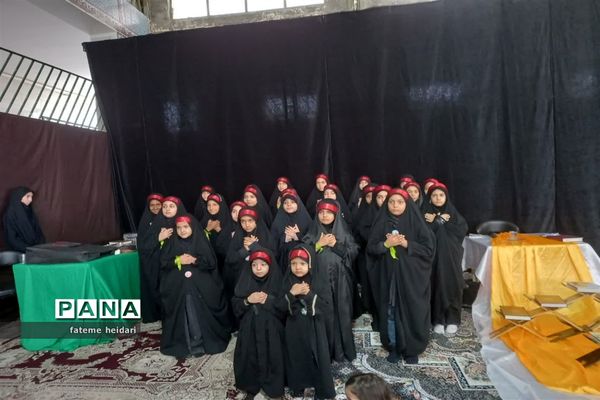 اجتماع قرآن دوستان و قرآن‌آموزان شهرستان خاتم درحمایت از ساحت مقدس قرآن کریم