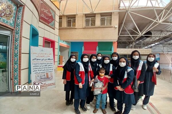 بازدید دانش‌آموزان اصفهانی از مرکز درمانی کودکان سرطانی وصعب العلاج بیمارستان حضرت سیدالشهدا(ع)