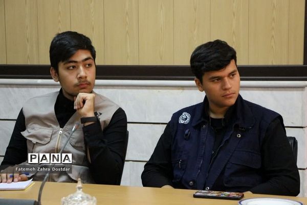 تجلیل مدیر آموزش و پرورش شهرستان سمنان از خبرنگاران پانا به‌مناسبت روز خبرنگار