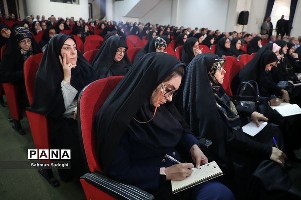 افتتاحیه دوره‌های توانمندسازی نیروهای مدارس غیر دولتی کشور