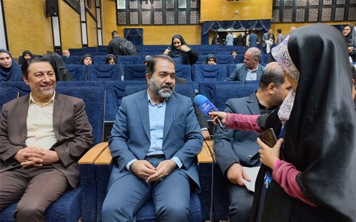 مدیران باید در برابر خبرنگاران پاسخگو باشند