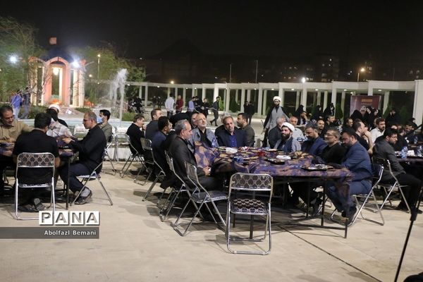 دورهمی اعضای خانه مطبوعات قم