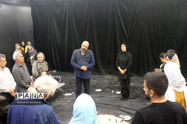 اجرای تئاتر دایره با حضور استاد رضا صابری در تالار نوری مشهد