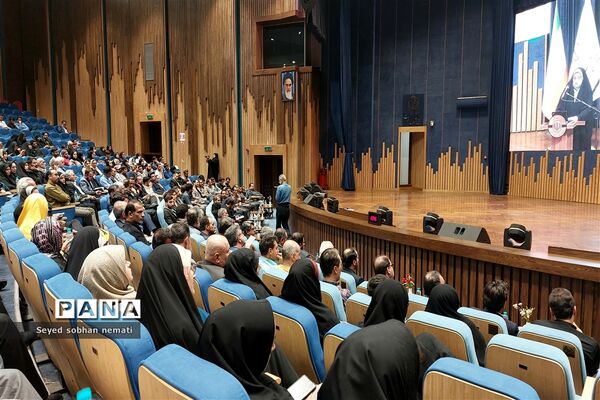 آیین گرامیداشت شهدای مدافع حرم رسانه و روز خبرنگار