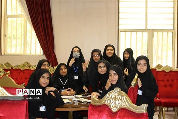 نشست صمیمی اصحاب رسانه با مدیرکل آموزش و پرورش استان کرمان