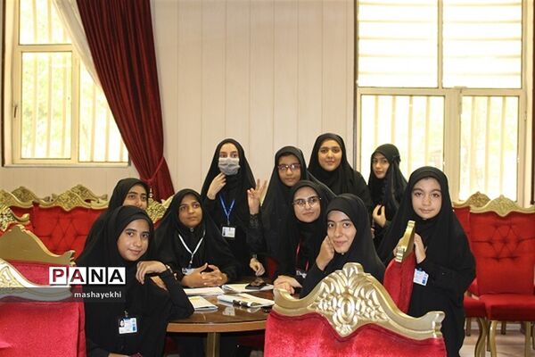 نشست صمیمی اصحاب رسانه با مدیرکل آموزش و پرورش استان کرمان