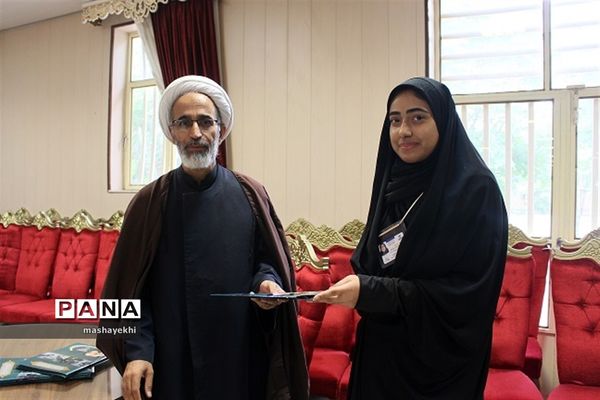 نشست صمیمی اصحاب رسانه با مدیرکل آموزش و پرورش استان کرمان