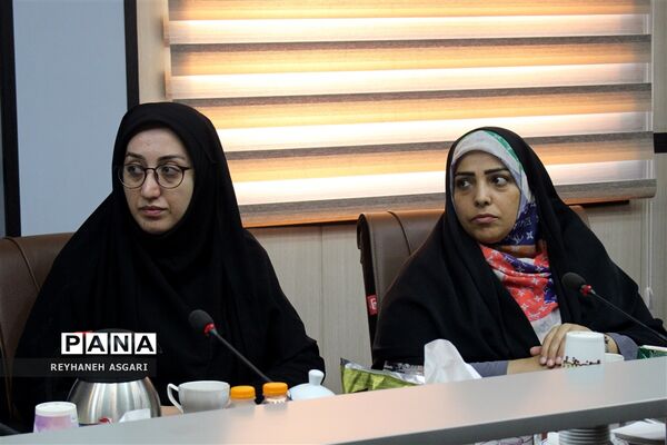 نشست توجیهی طرح «یاریگران زندگی محله‌محور» در آموزش و پرورش شهرستان‌های تهران