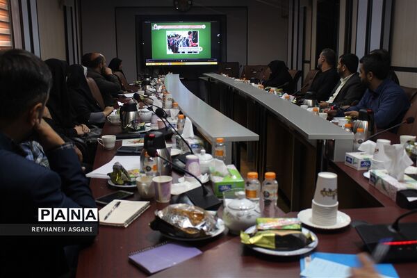 نشست توجیهی طرح «یاریگران زندگی محله‌محور» در آموزش و پرورش شهرستان‌های تهران