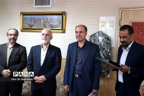 تجلیل مدیرکل آموزش و پرورش خراسان از خبرگزاری‌های استان
