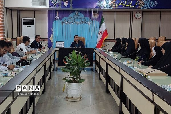 تجلیل از دانش‌آموز خبرنگاران فعال در سطح شهرستان‌شهریار