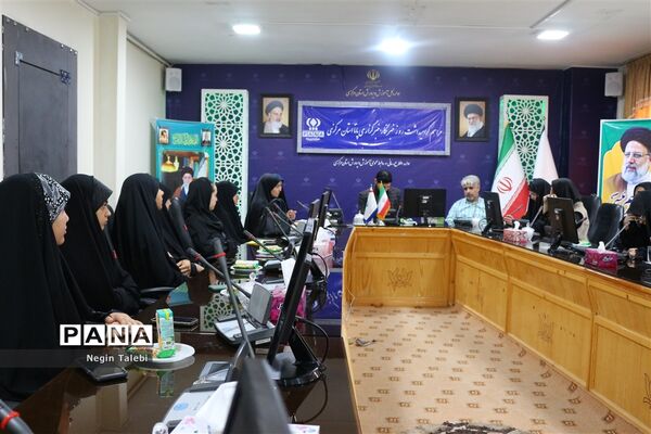 آیین تجلیل از خبرنگاران برگزیده خبرگزاری پانا استان مرکزی