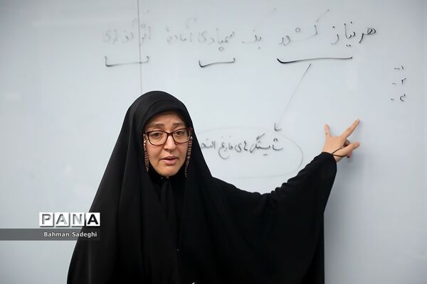 بازدید وزیر آموزش و پرورش از سازمان ملی پرورش استعدادهای درخشان