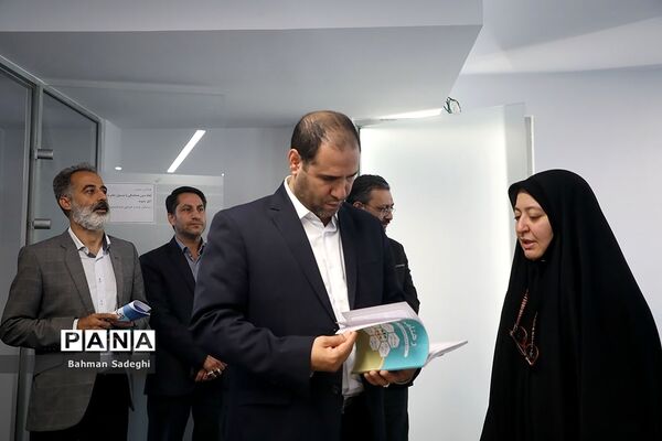 بازدید وزیر آموزش و پرورش از سازمان ملی پرورش استعدادهای درخشان