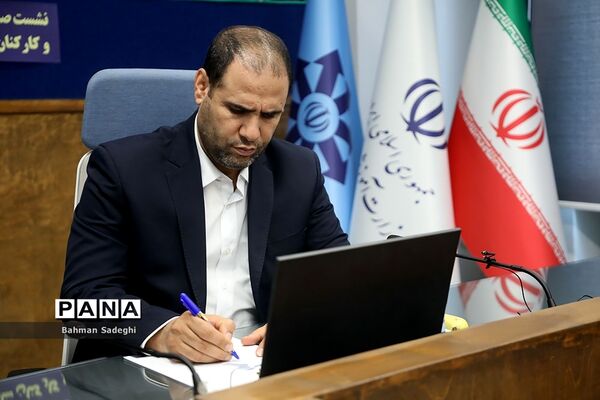 بازدید وزیر آموزش و پرورش از سازمان ملی پرورش استعدادهای درخشان