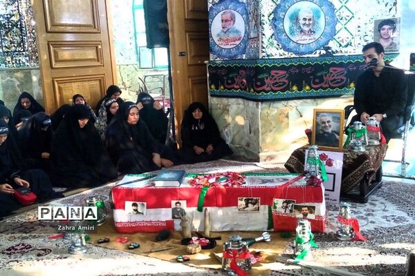 مراسم بزرگداشت شهدای مدافع حرم در شهرستان رباط‌کریم