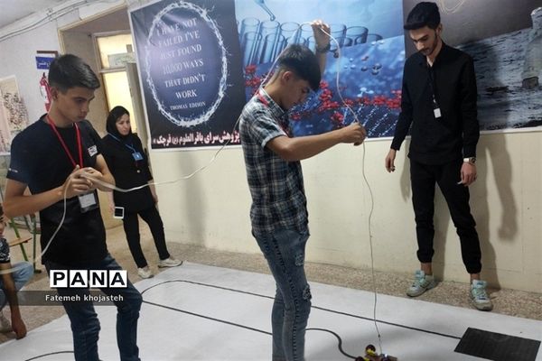 برگزاری دومین دوره مسابقات رباتیک هوش‌مصنوعی در پژوهش‌سرای باقرالعلوم شهرستان‌قرچک