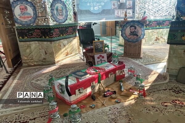 مراسم بزرگداشت شهدای مدافع حرم در شهرستان رباط‌کریم