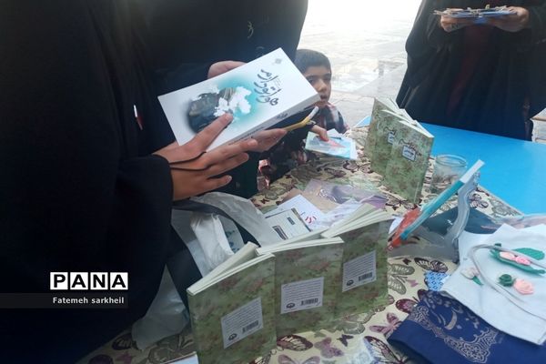 مراسم بزرگداشت شهدای مدافع حرم در شهرستان رباط‌کریم