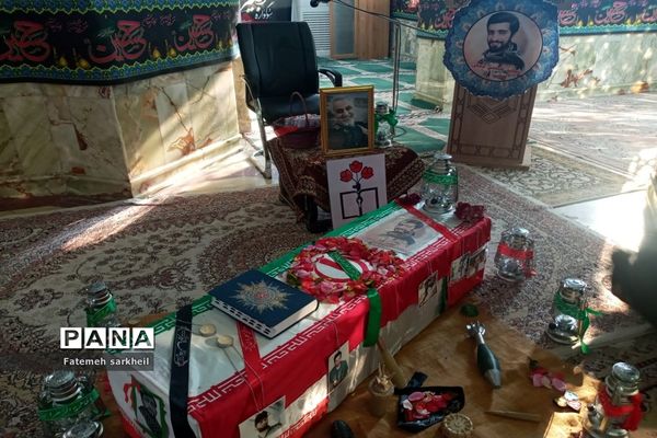 مراسم بزرگداشت شهدای مدافع حرم در شهرستان رباط‌کریم