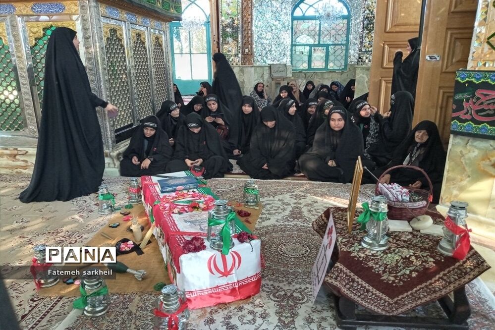مراسم بزرگداشت شهدای مدافع حرم در شهرستان رباط‌کریم