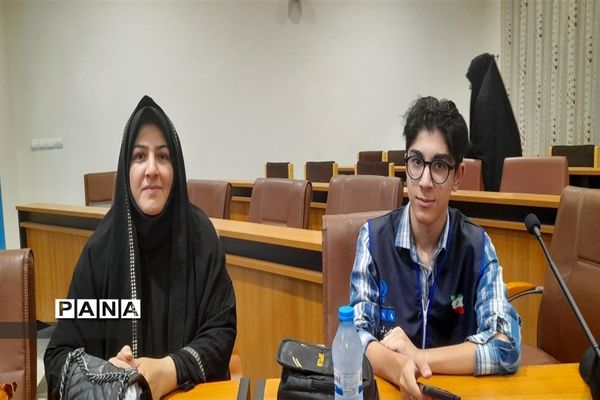 نشست خبرنگاران در فرمانداری شهرستان نور