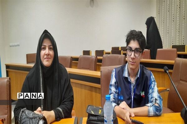 نشست خبرنگاران در فرمانداری شهرستان نور