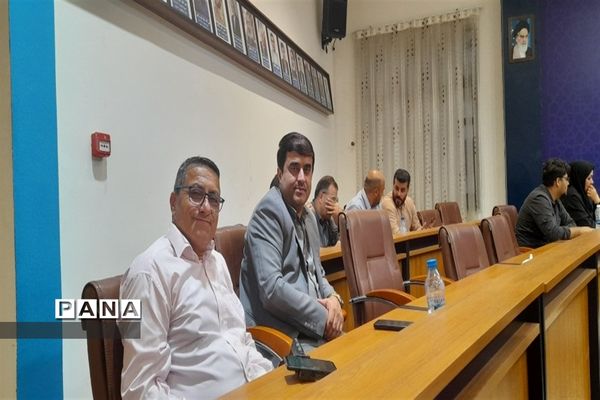 نشست خبرنگاران در فرمانداری شهرستان نور