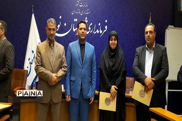 نشست خبرنگاران در فرمانداری شهرستان نور