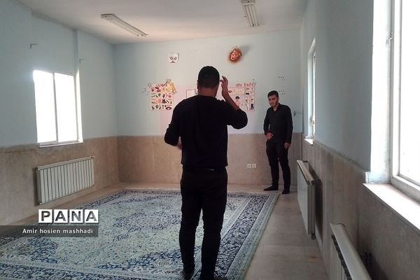 مراسم عزاداری محفل ریحانه‌الحسین بسیج دانش‌آموزی رودهن در دهه سوم محرم