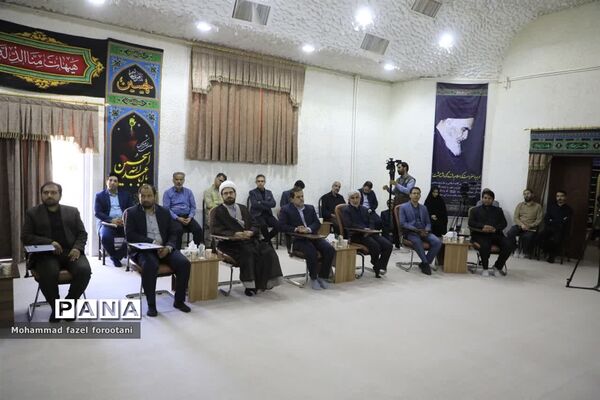 دیدار جمعی از سازمان های مردم نهاد خراسان جنوبی با نماینده ولی فقیه