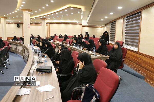 مجمع استانی دومین کنگره معلمان انقلاب اسلامی در قم