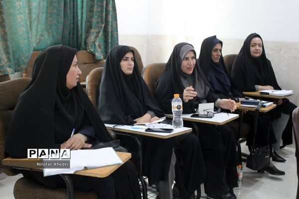 کمیسیون‌های تخصصی کنگره دومین مجمع معلمان انقلاب اسلامی استان بوشهر ( 1 )