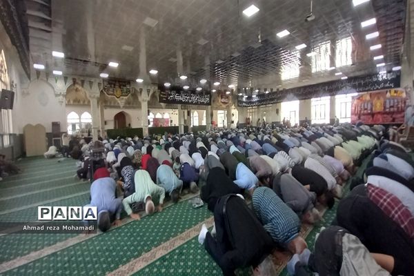 نماز جمعه کاشمر در امامزاده سیدحمزه(ع)