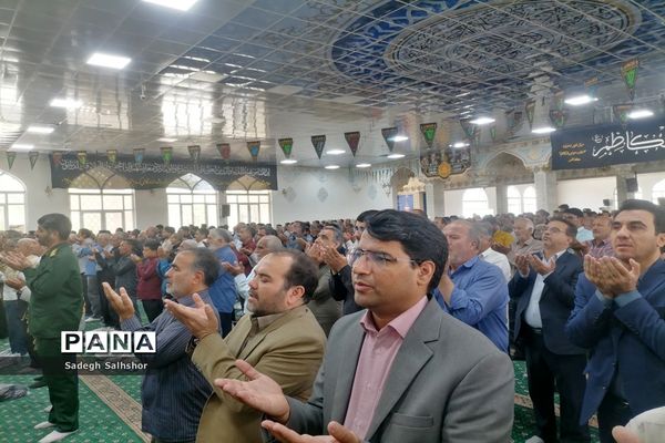 نماز جمعه کاشمر در امامزاده سیدحمزه(ع)