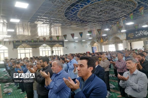 نماز جمعه کاشمر در امامزاده سیدحمزه(ع)