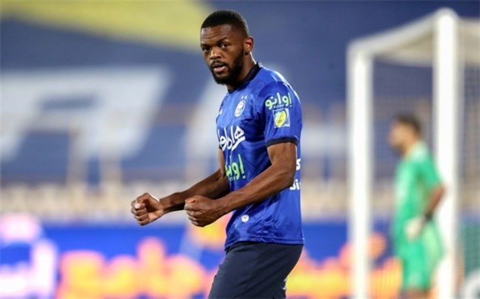 یامگا: افتخار می‌کنم استقلالی هستم