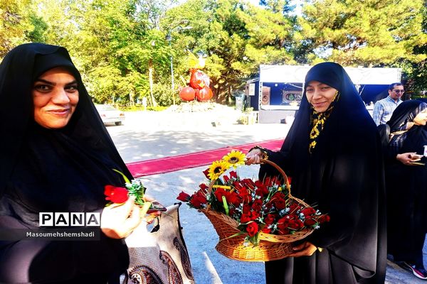 حضور دانش‌آموزان شهر تهران در مسابقات قرآن عترت و نماز دانش‌آموزی سراسر کشور