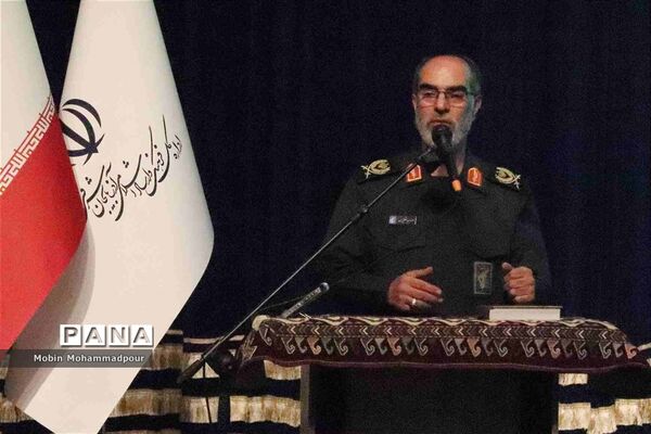 نشست خبری معاون امور مطبوعاتی و اطلاع رسانی وزارت فرهنگ و ارشاد اسلامی با خبرنگاران تبریزی