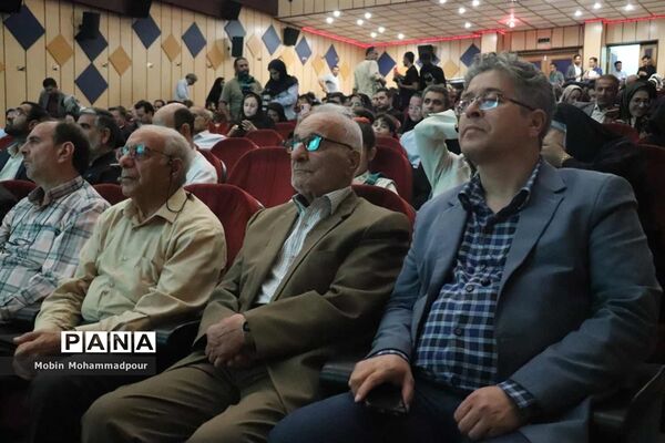 نشست خبری معاون امور مطبوعاتی و اطلاع رسانی وزارت فرهنگ و ارشاد اسلامی با خبرنگاران تبریزی